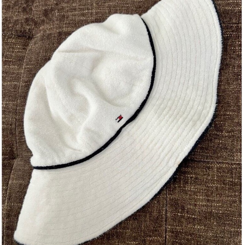 Tommy Hilfiger White Terry Cloth Bucket Hat Casual Adult Size S/M Unisex